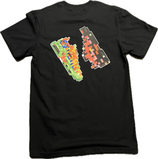 TEE shirt noir chaussures pixels